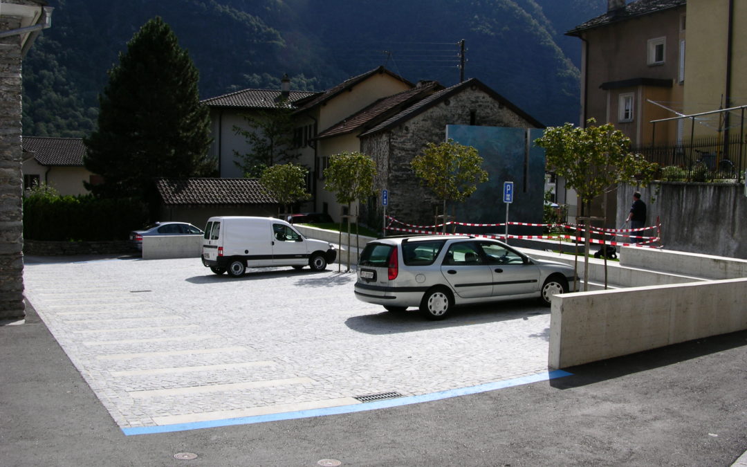 NUOVA PIAZZA CON POSTEGGI ALLA MOTA